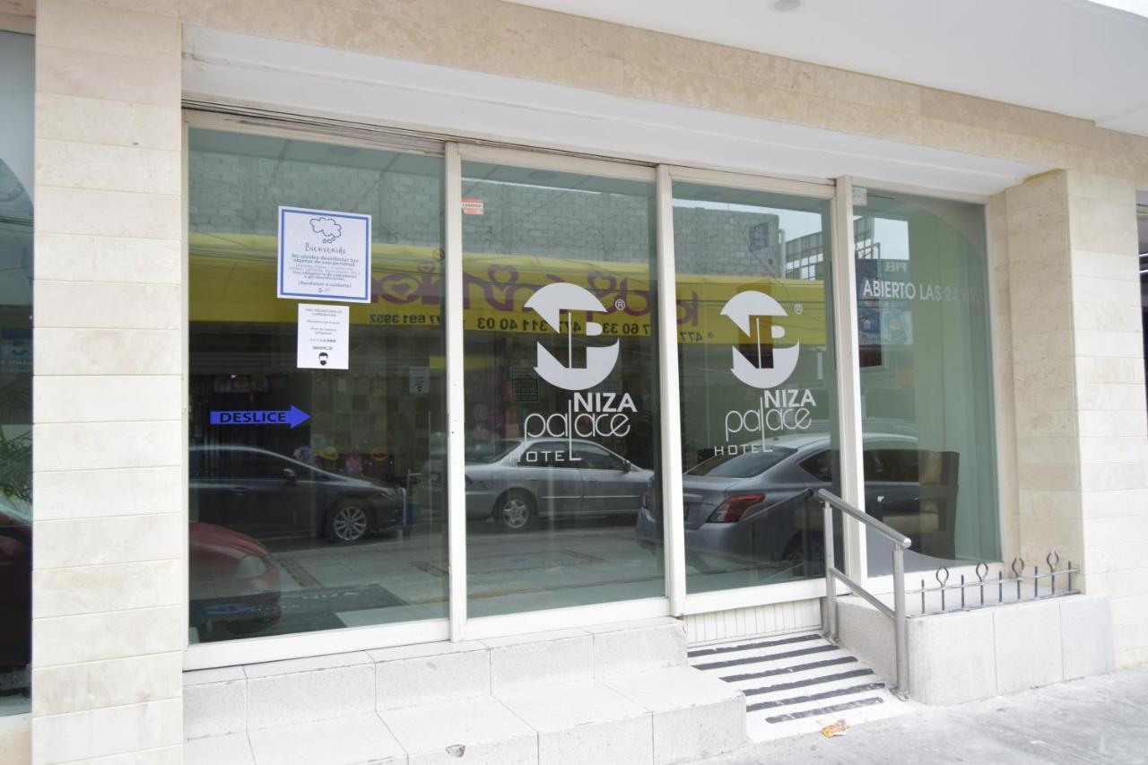 Hotel Niza Zona Piel 레온 외부 사진