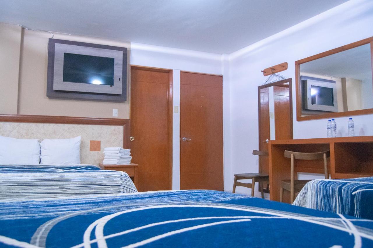 Hotel Niza Zona Piel 레온 외부 사진