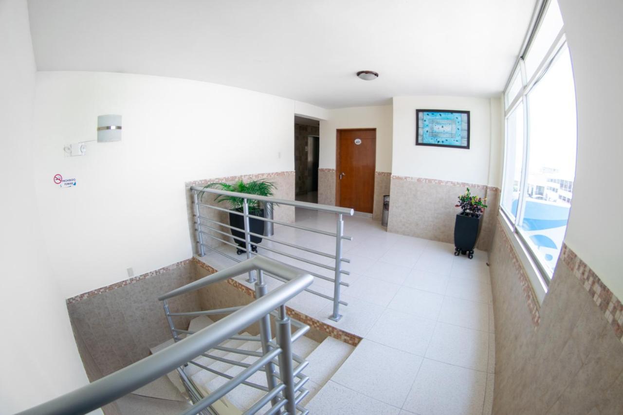 Hotel Niza Zona Piel 레온 외부 사진