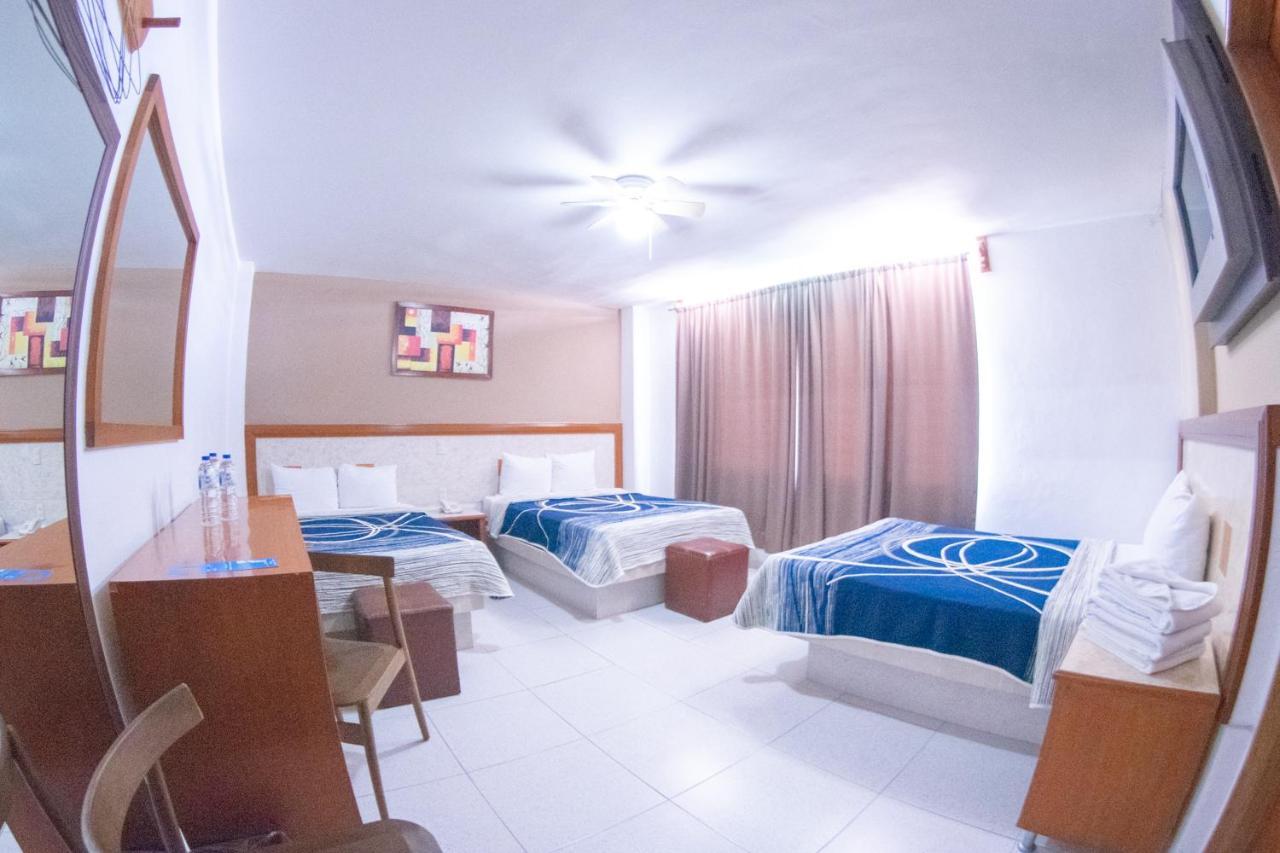 Hotel Niza Zona Piel 레온 외부 사진