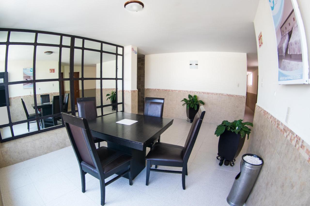 Hotel Niza Zona Piel 레온 외부 사진