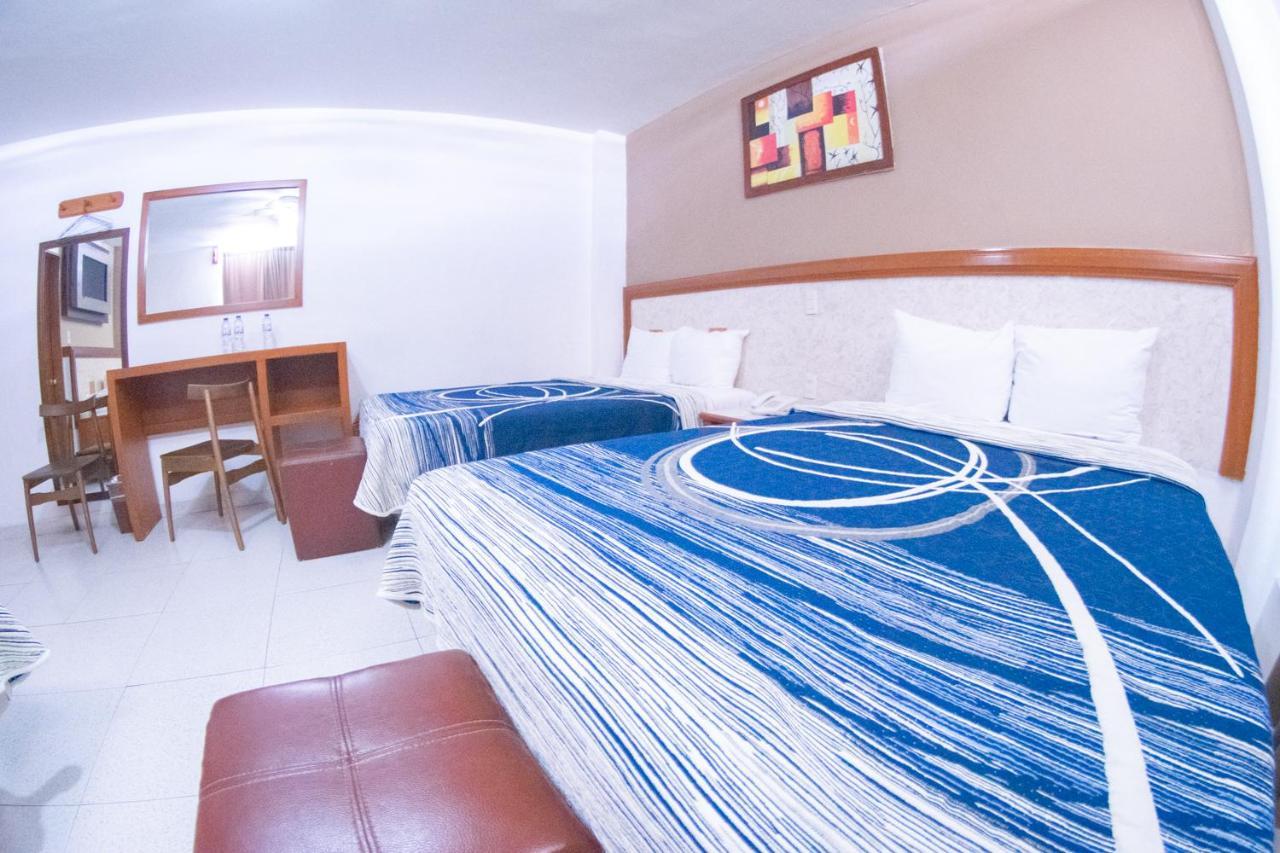 Hotel Niza Zona Piel 레온 외부 사진