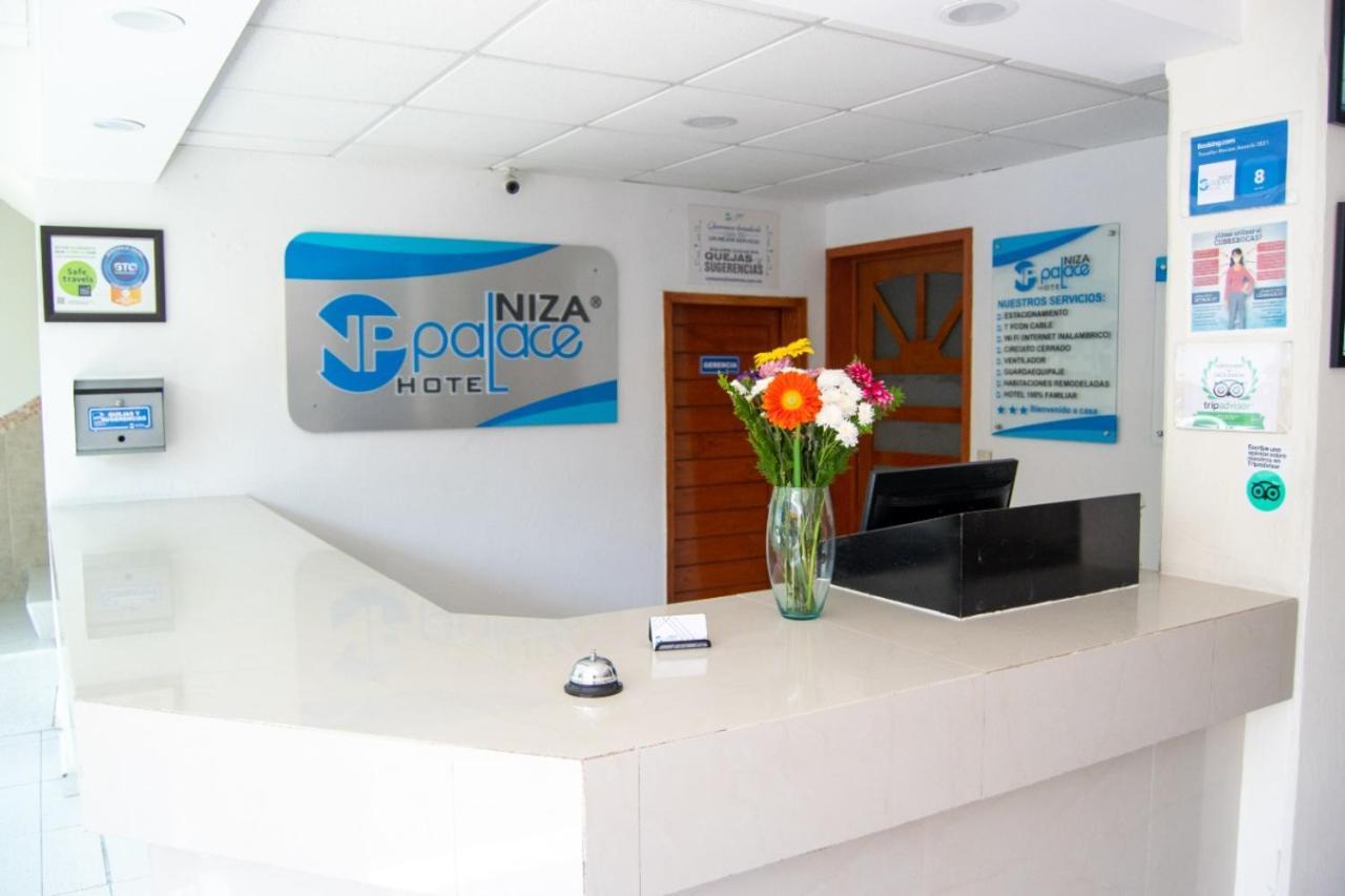 Hotel Niza Zona Piel 레온 외부 사진