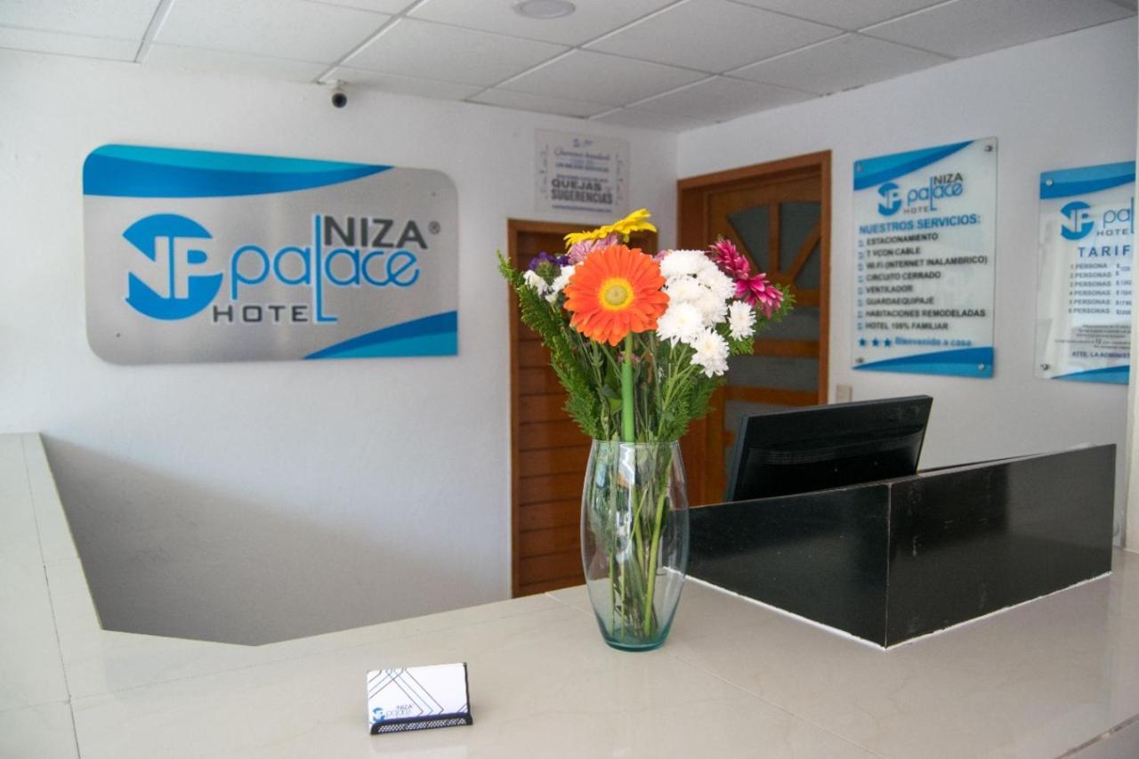 Hotel Niza Zona Piel 레온 외부 사진